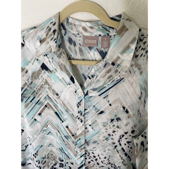 Chico's Lightweight Collared Blue and White Shirt Womens size 1/Medium - Picture 2 of 6